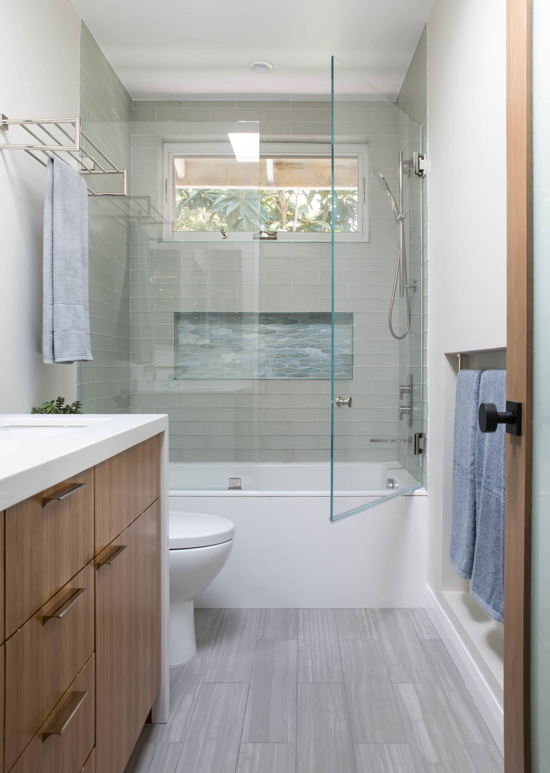Contemporary bathroom renovation